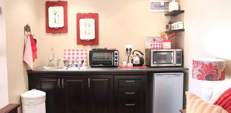 De Stallen Room1 9 768x377